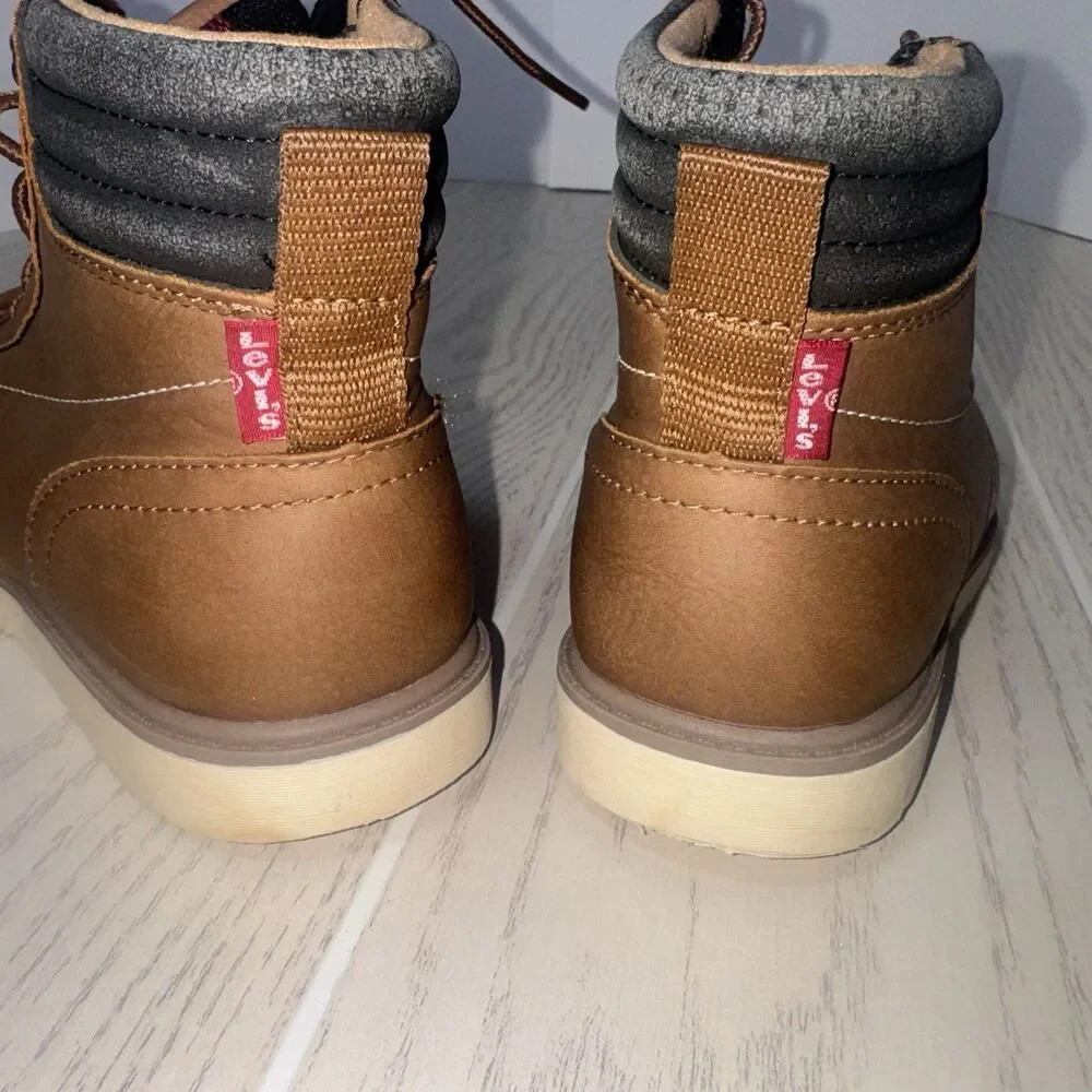 Levi's Boys Brown Lace-Up Ankle Boots Round Toe Solid Size US 1 Very Clean